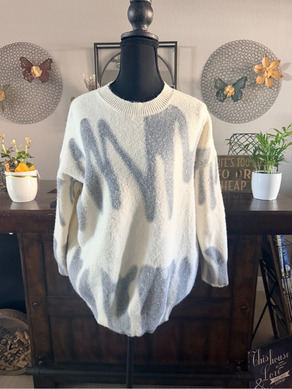 Cozy Ivory & Gray Abstract Crewneck Sweater